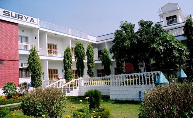 Hotel Surya ขชุราโห ภายนอก รูปภาพ